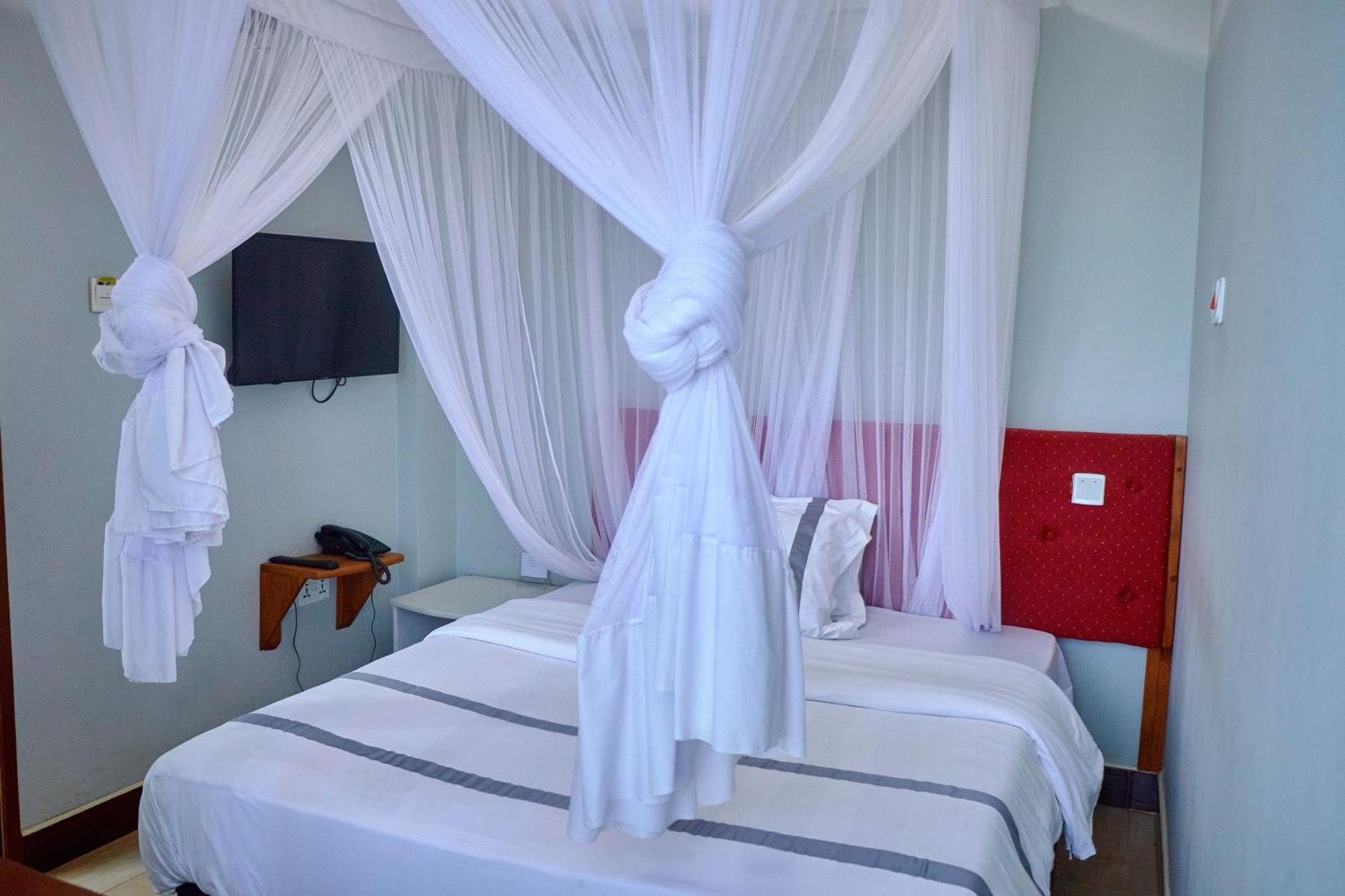 Elanacha Hotel Аруша Екстер'єр фото
